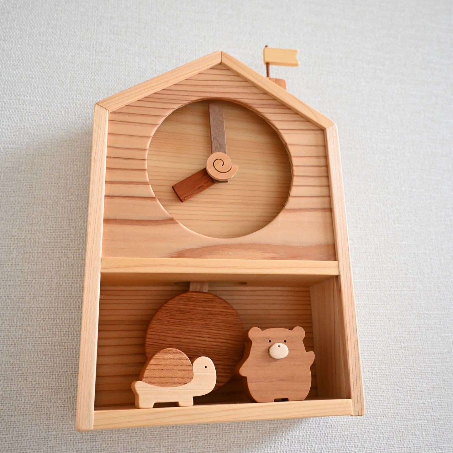 木の家と時計☆Wooden house clock