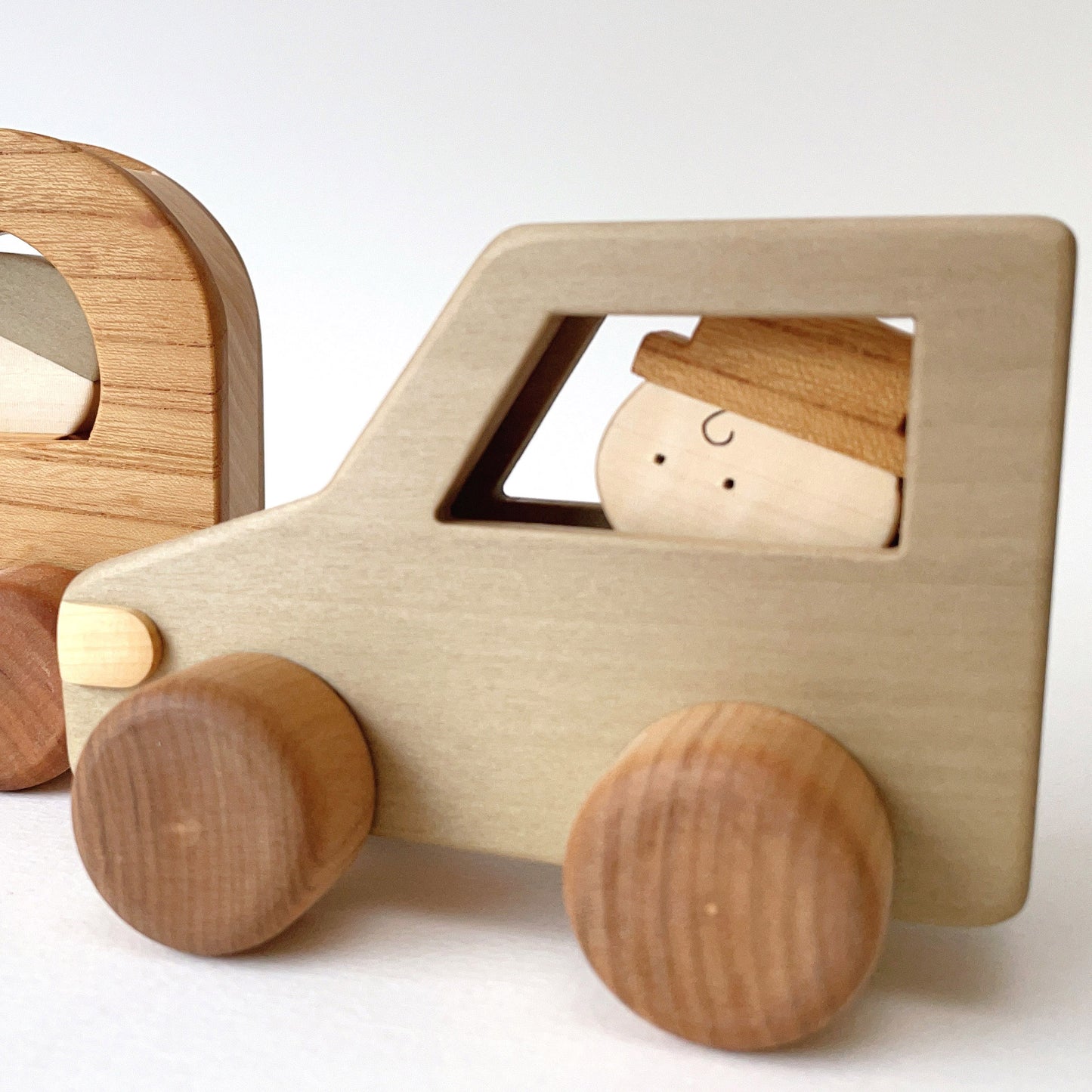 自然にやさしい木の車