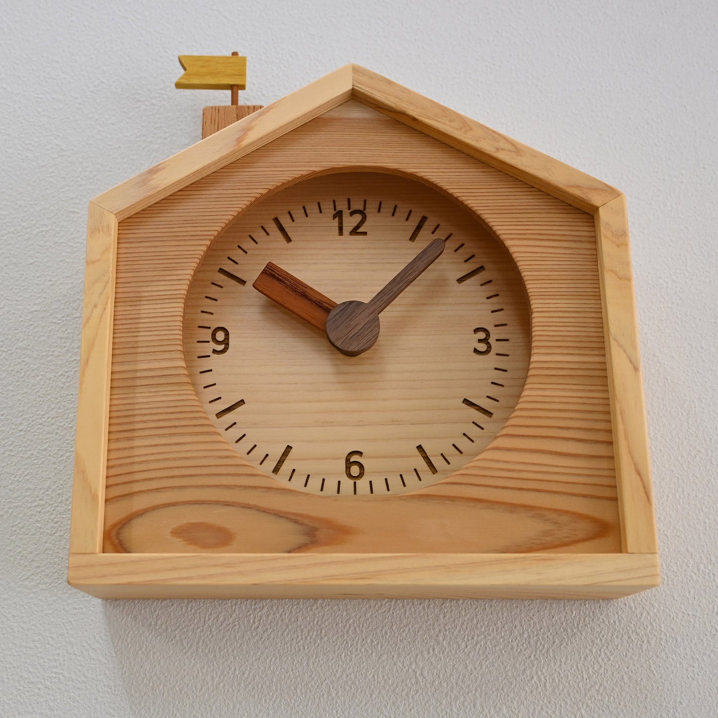 山小屋の時計