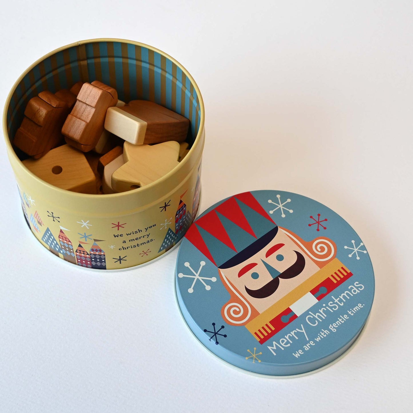 缶入りサンタクロース