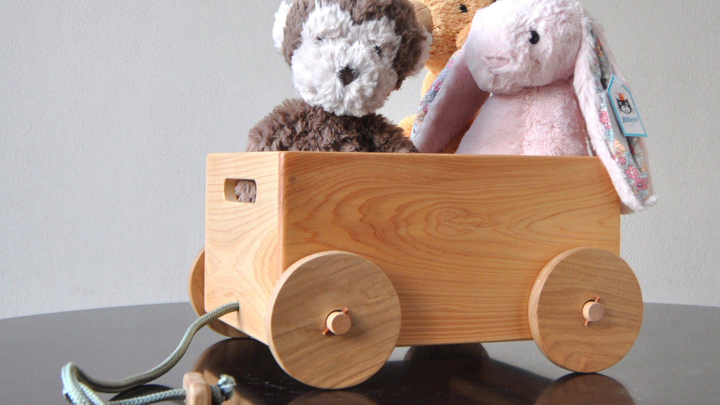 木のワゴンカート