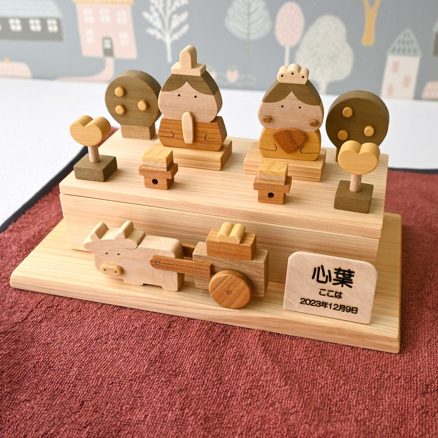 木のひな人形おはぎ